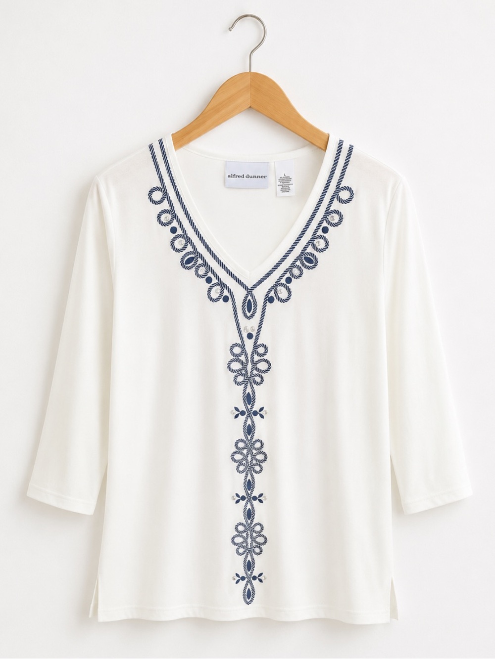 Alfred Dunner White Embroidered V-Neck Top Size Large